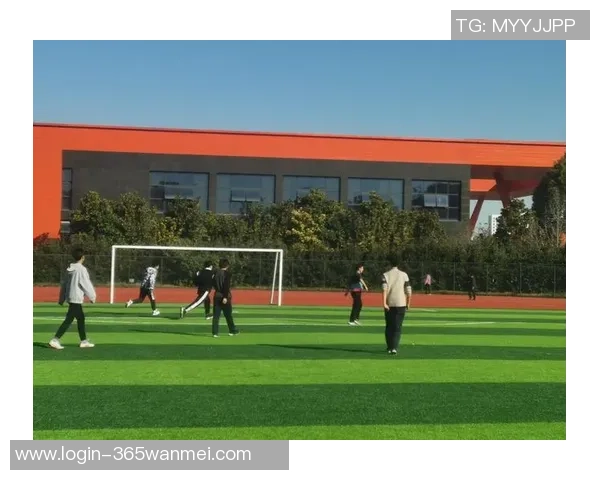 走进绿茵场的梦想之地深度参观足球俱乐部的精彩体验与背后故事